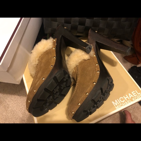Michael Kors Fairbanks Clog - Picture 4 of 4